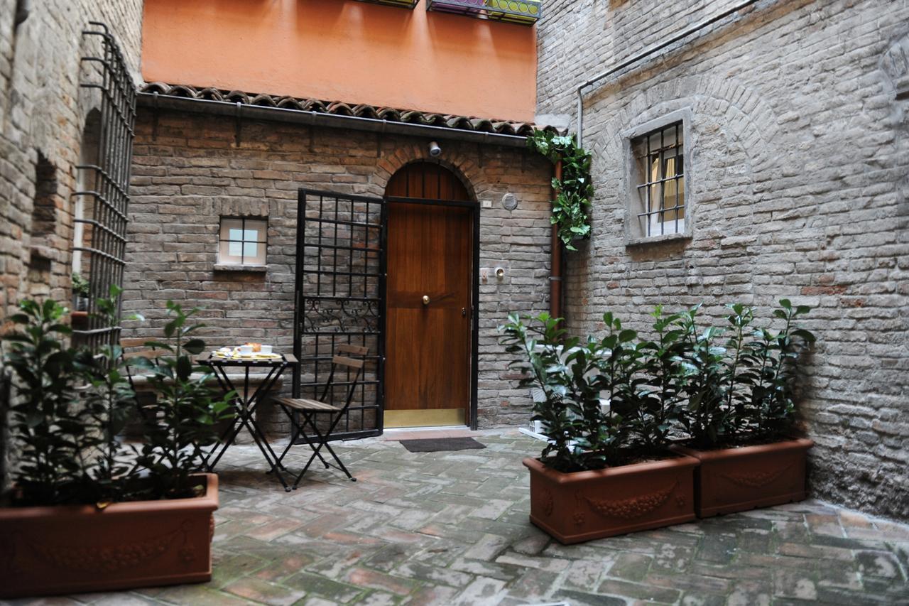 Oberdan Apartment Болонья Экстерьер фото
